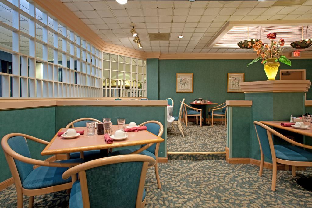 Hotel Salisbury & Conference Center Restoran gambar